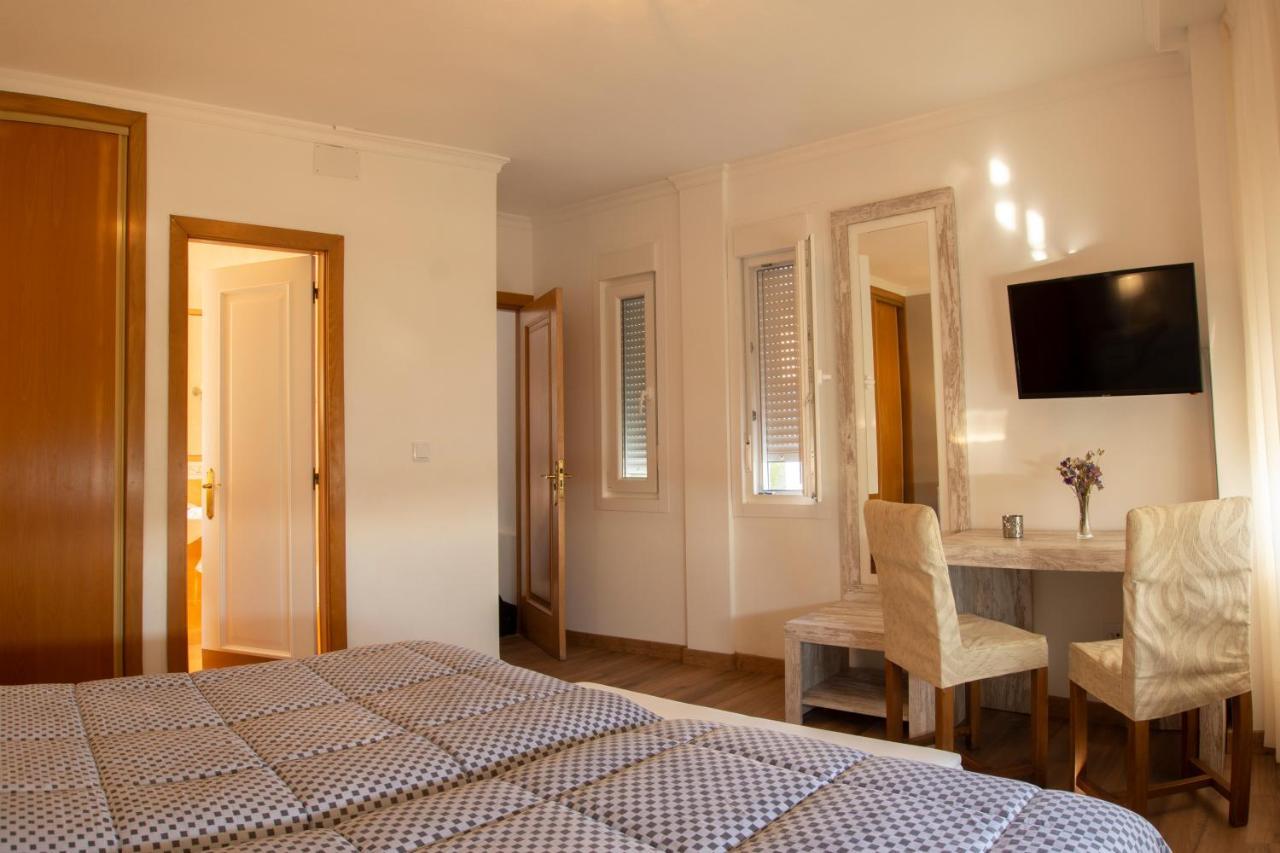 Hotel A Muradana Muros Exteriör bild